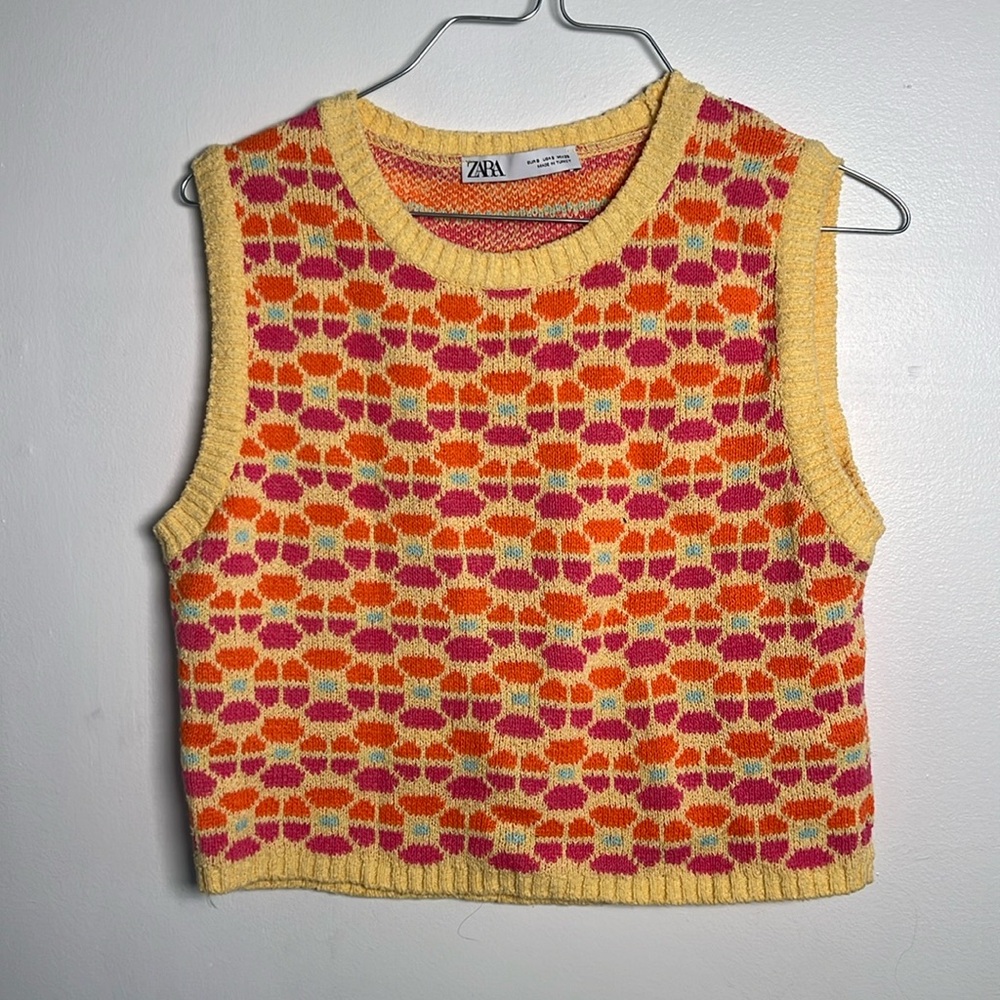 Sweater vest